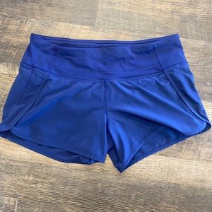 Women’s Lulu Low Rise Short 2.5”